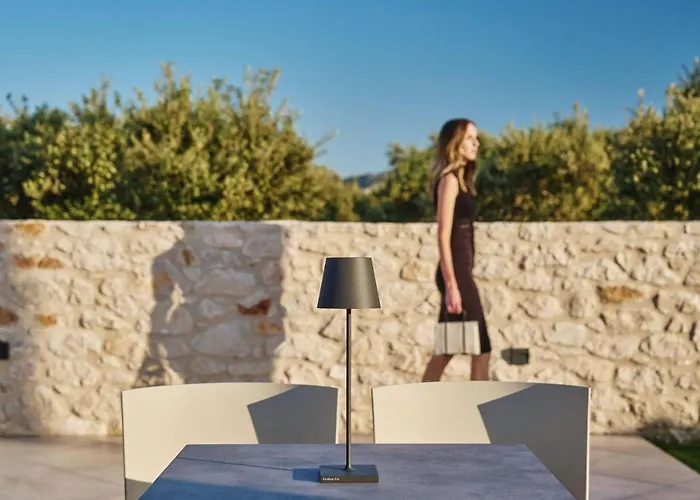 호텔 Quattro 모넴바시아