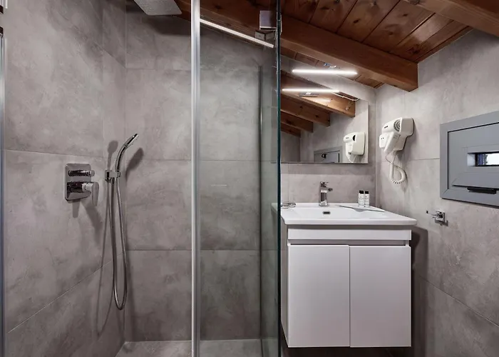 Quattro 호텔 모넴바시아