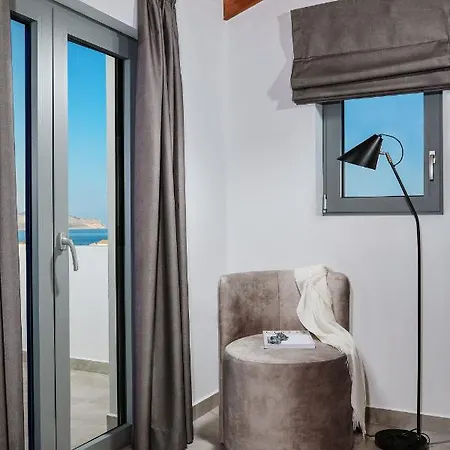 Quattro Luxury Boutique Suites מלון