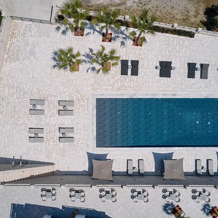 Quattro Suites Hotel *